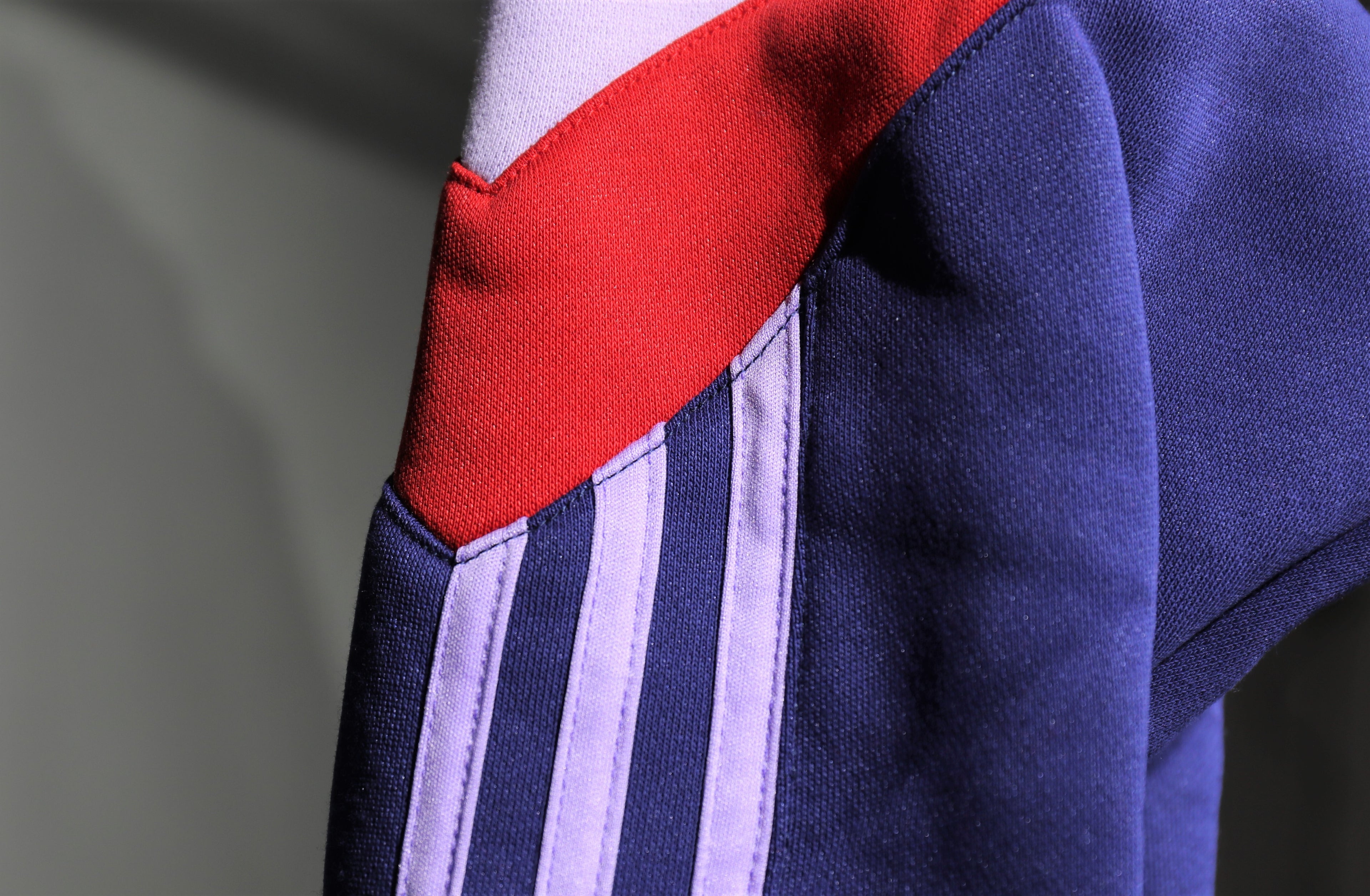 Tuta Arsenal rossa e blu