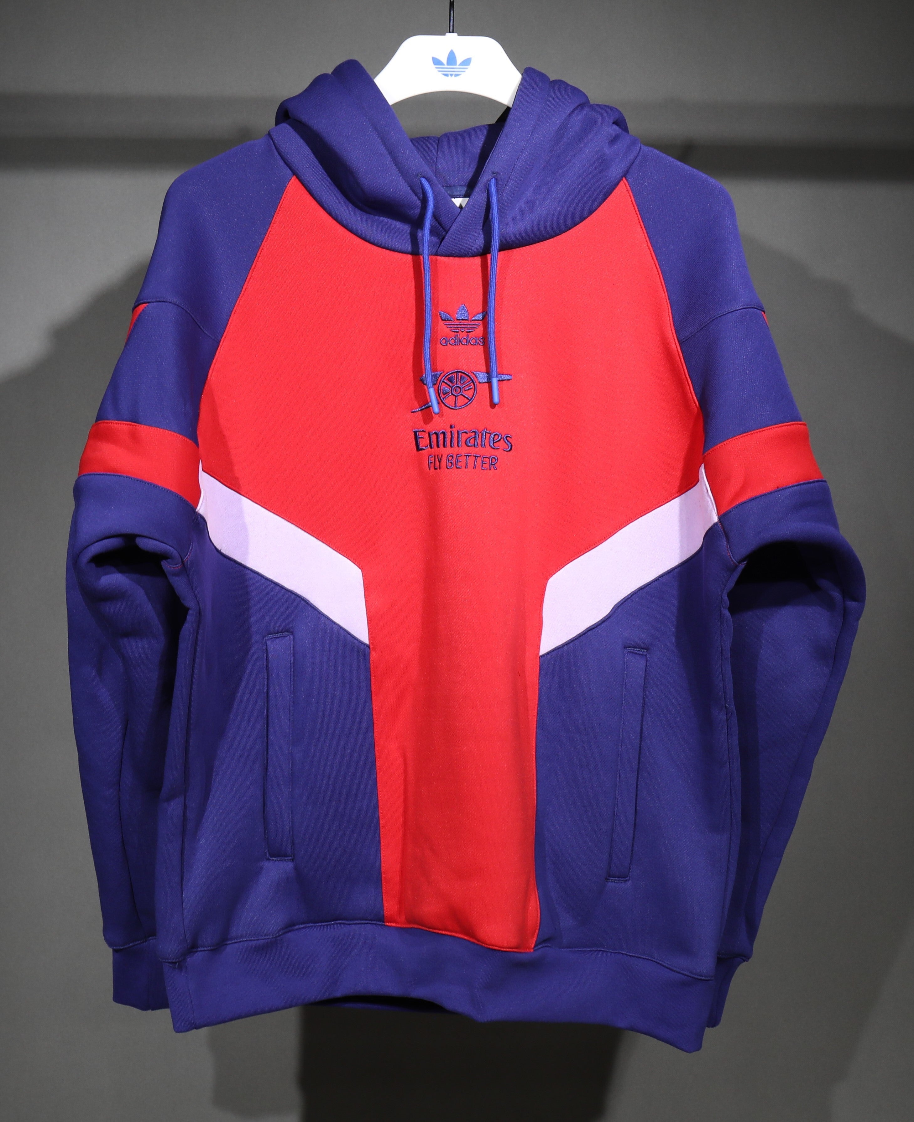 Tuta Arsenal rossa e blu