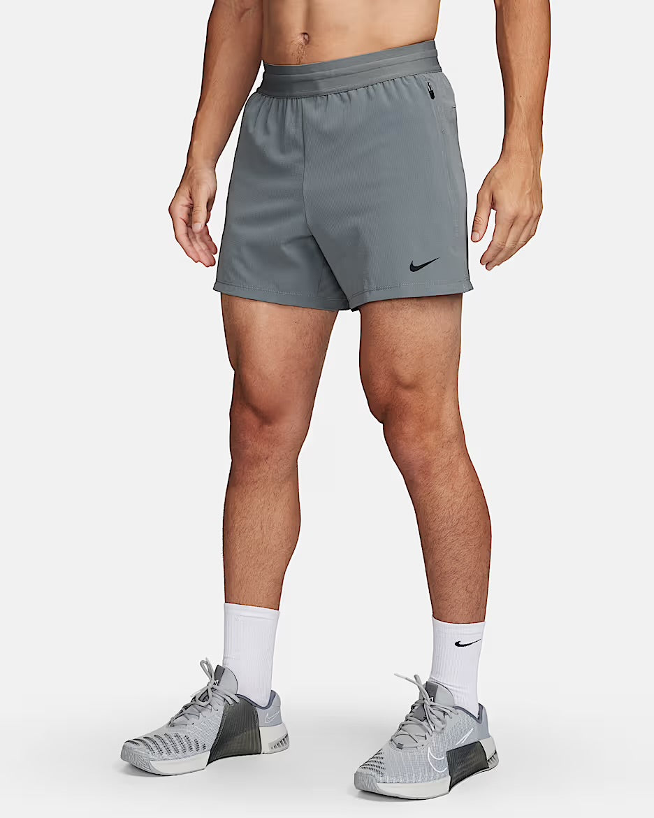 Pantaloncini Nike Versatili Grigio