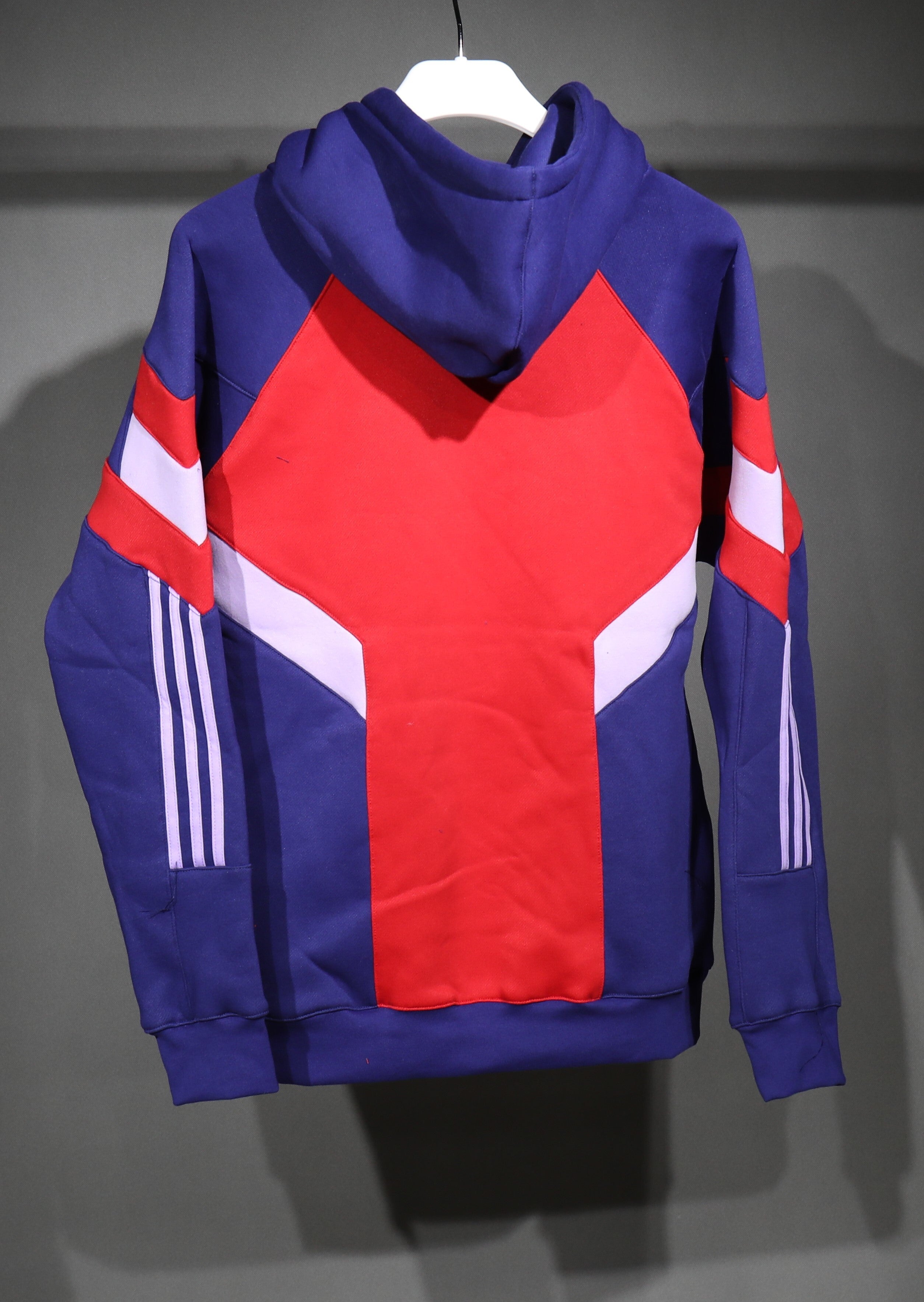 Tuta Arsenal rossa e blu